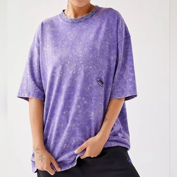 Urban Outfitters Puma X P.A.M AOP Printed Purple Tee Size Extra Small NWT - Picture 4 of 8